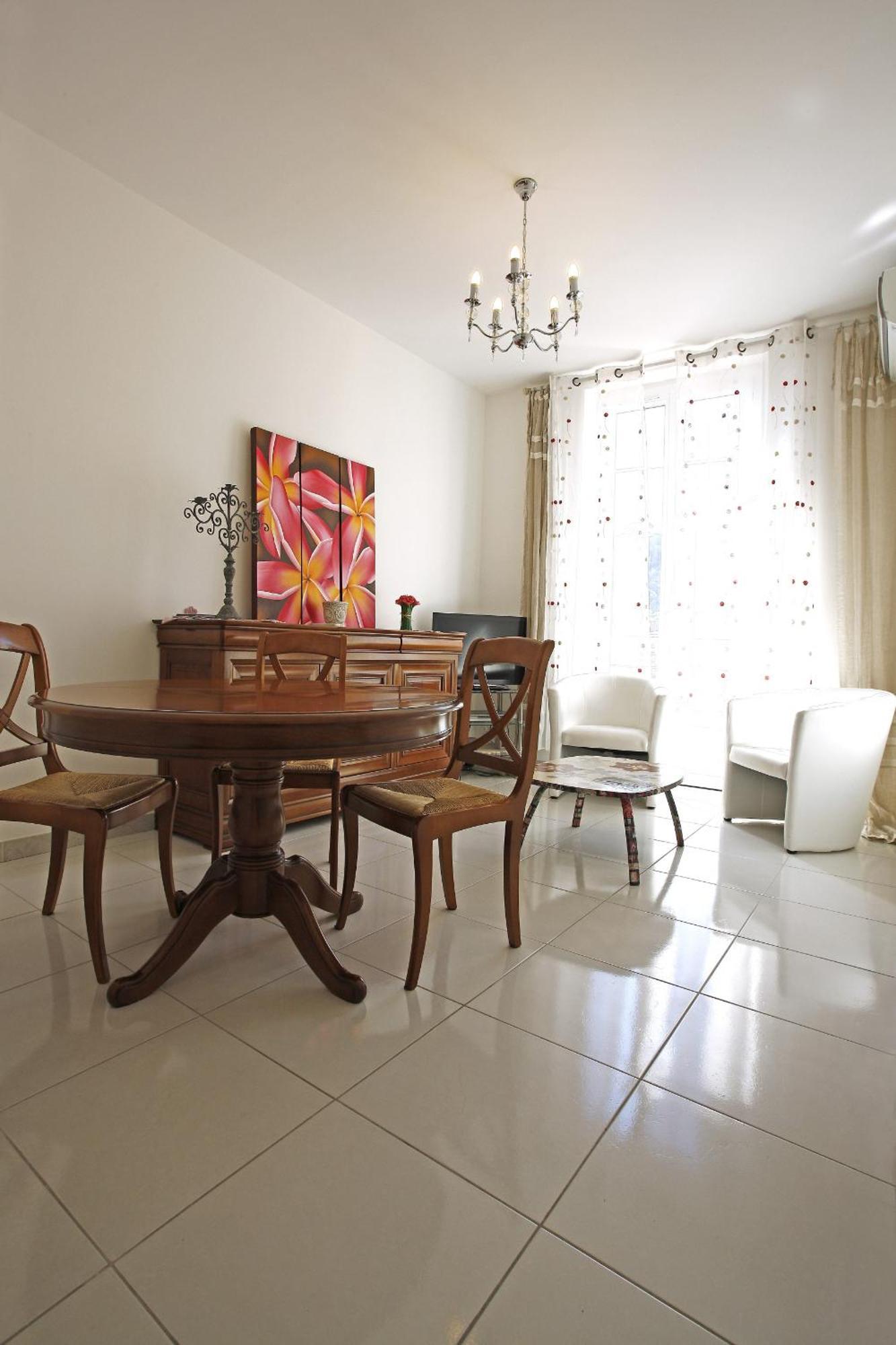 Aigue-Marine - Superbe Appartement Vue Mer 4 Personnes Au Port De Nice Luaran gambar